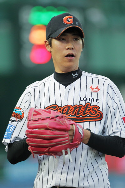 선발등판한 홍성민